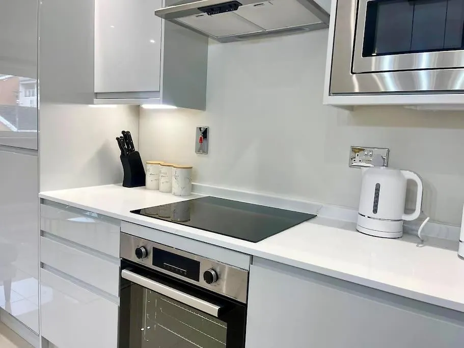 Stylish Urban Escape Cardiff Bay Free Parking Apartment