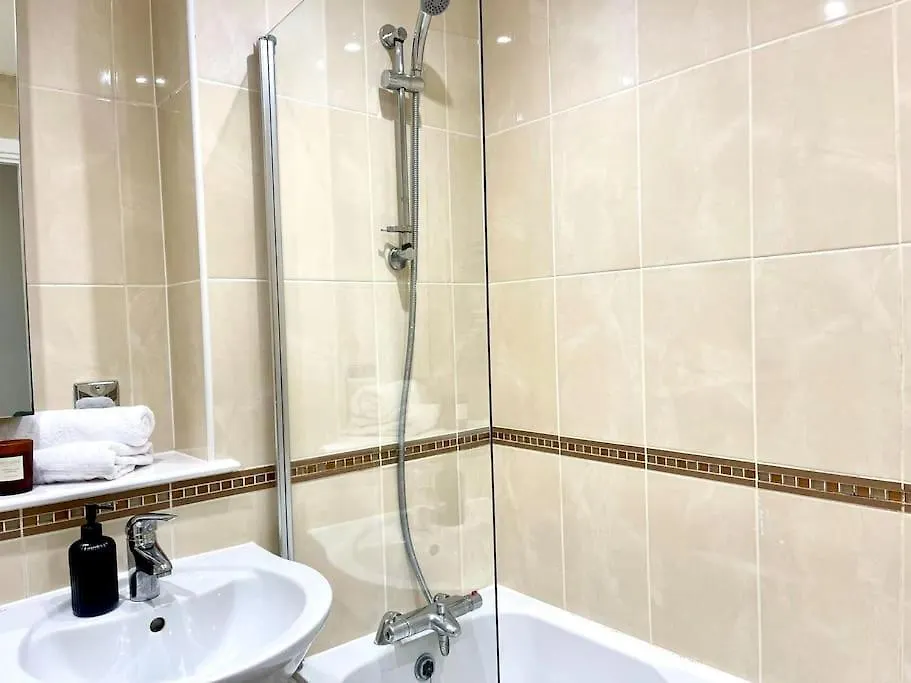 Stylish Urban Escape Cardiff Bay Free Parking Apartment 0*,