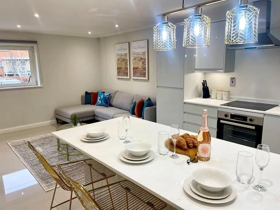 Stylish Urban Escape Cardiff Bay Free Parking Apartment United Kingdom