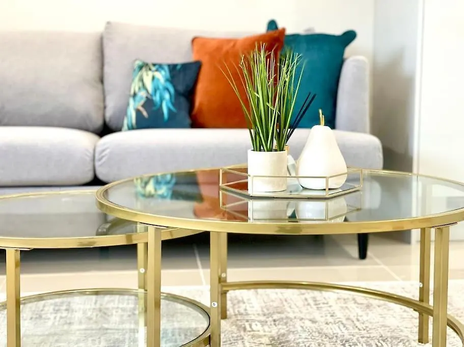 Stylish Urban Escape Cardiff Bay Free Parking Apartment