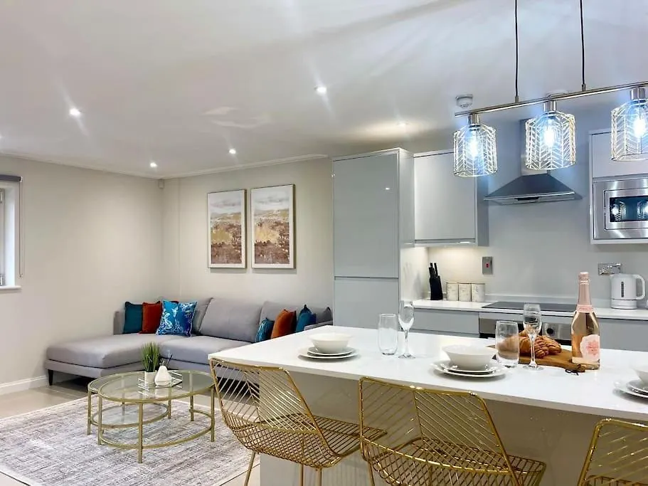 Stylish Urban Escape Cardiff Bay Free Parking Apartment United Kingdom
